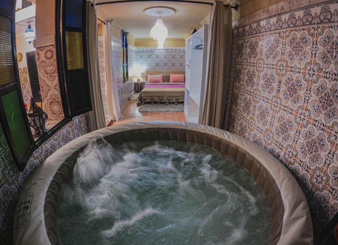 Riad Msholidays Jacuzzi Privatise Marrakech Маракеш Екстериор снимка